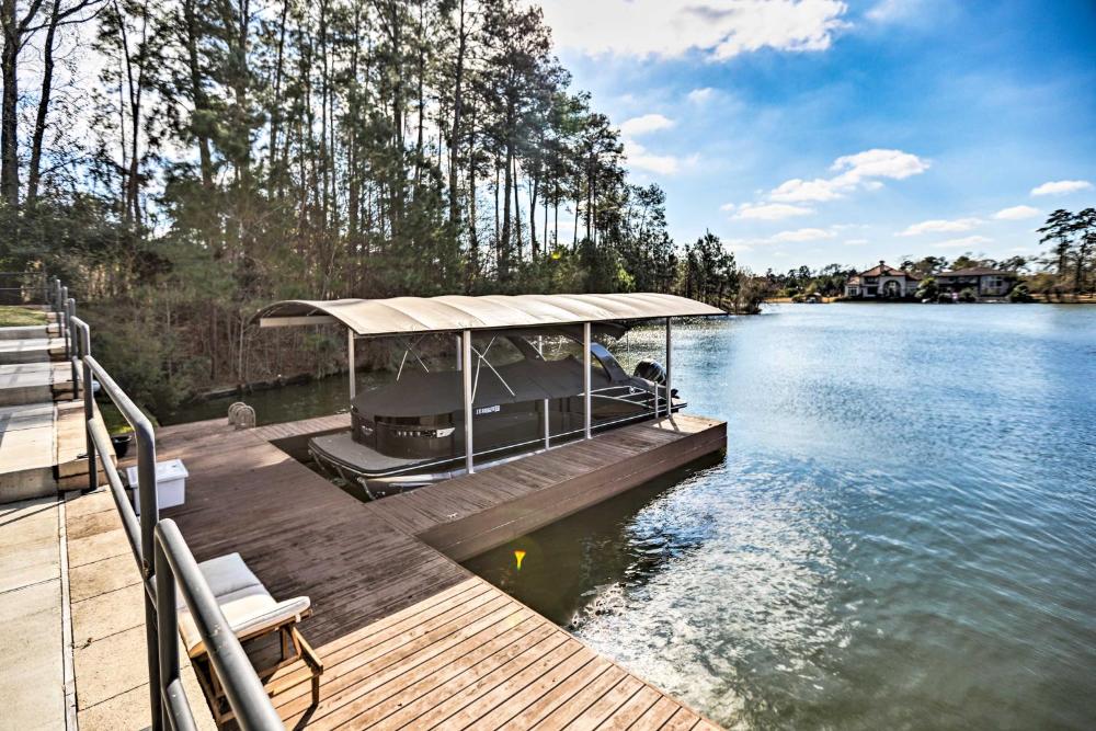 Elegant Lake Conroe Townhome with Boat Slip!